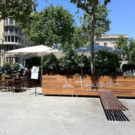 Apartamentos La Casa De Les Lletres Βαρκελώνη Εξωτερικό φωτογραφία
