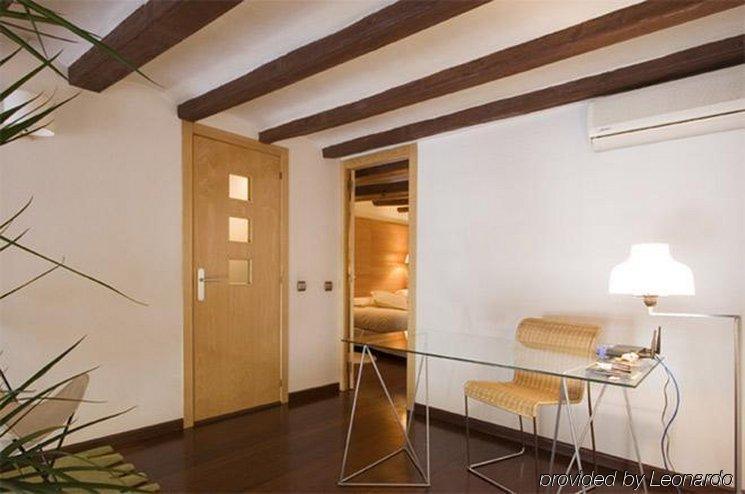 Apartamentos La Casa De Les Lletres Βαρκελώνη Δωμάτιο φωτογραφία