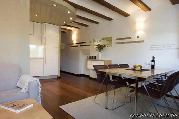 Apartamentos La Casa De Les Lletres Βαρκελώνη Δωμάτιο φωτογραφία